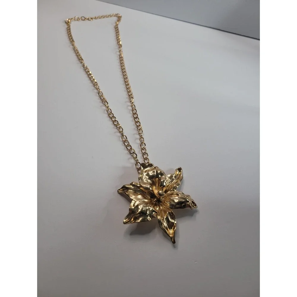 Gold Tone Flower Pendant Necklace Large Statement Floral Boho Vintage Style